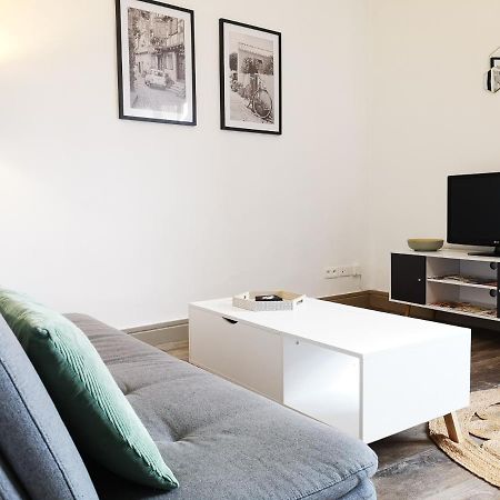 Le Petit Cocon De La Poste Apartment Gourdon Exterior photo